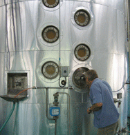 Клапани InterApp та Orbinox на вакуум-апаратах цукрового заводу